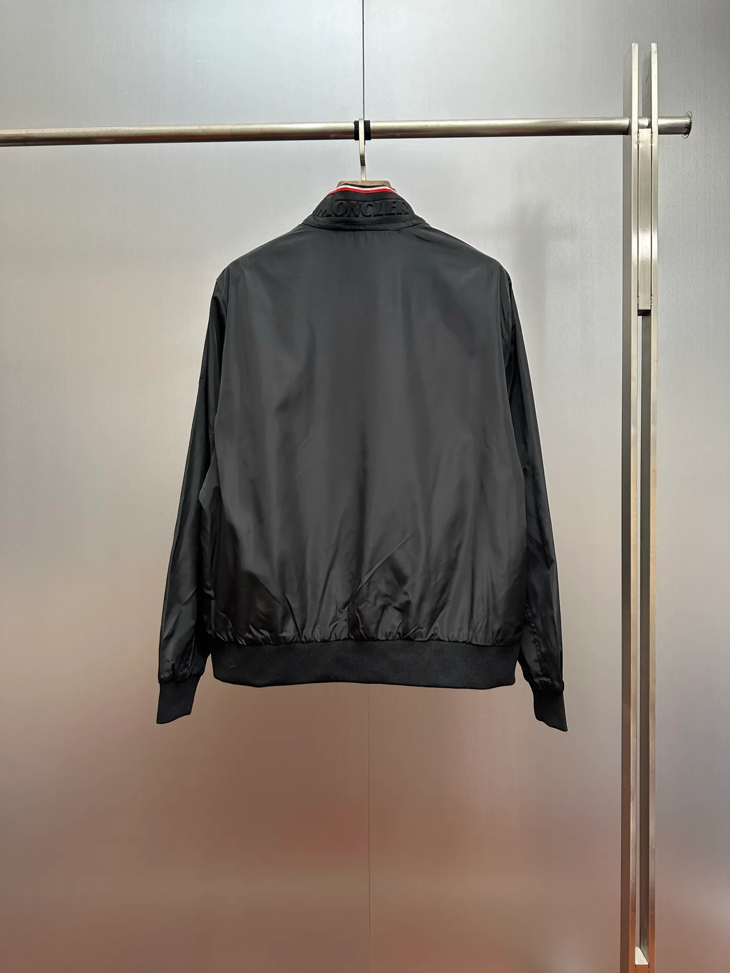 🔥P240💰Moncler Moncler ， ， 。 ， ， Classic 。 ， 。 、 ， ， 。 ， 、 ， 。 size：M-3XL